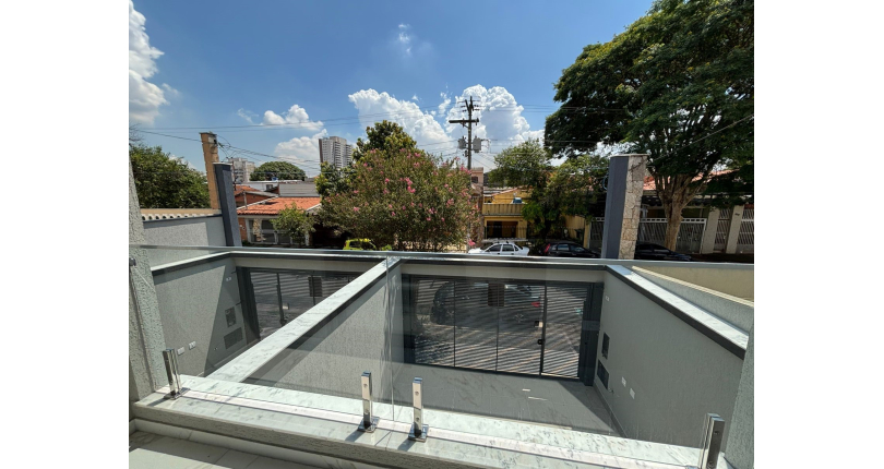 Belo Sobrado de Alto Padrão novo à venda no Bairro do Parque São Domingos na Rua Homero Sales