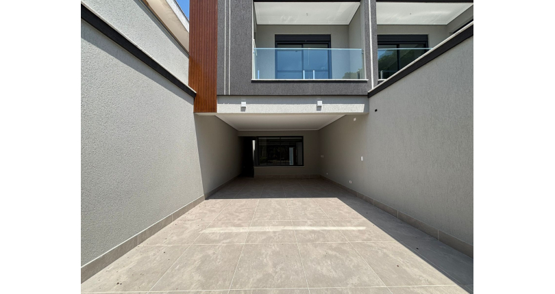 Belo Sobrado de Alto Padrão novo à venda no Bairro do Parque São Domingos na Rua Homero Sales