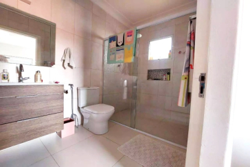 Belo Sobrado à venda no Bairro do Jardim Líbano na Rua João de Almeida e Silva,