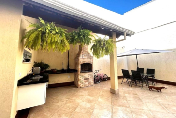 Belo Sobrado à venda no Bairro do Jardim Líbano na Rua João de Almeida e Silva,