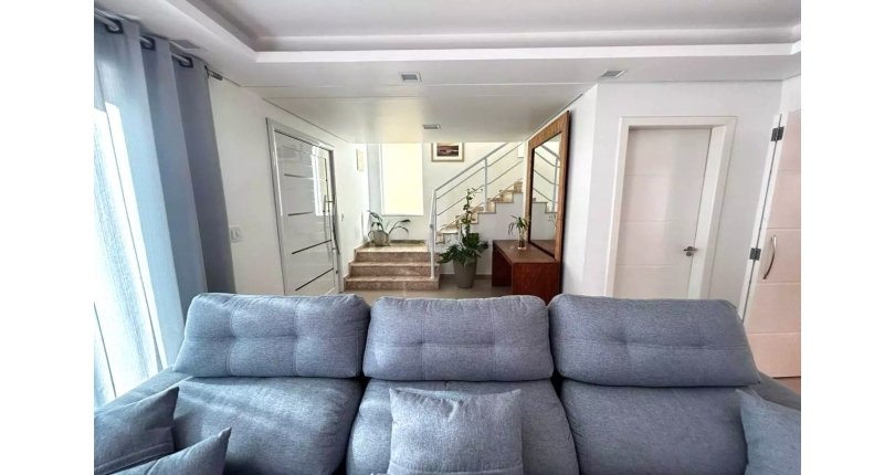 Belo Sobrado à venda no Bairro do Jardim Líbano na Rua João de Almeida e Silva,