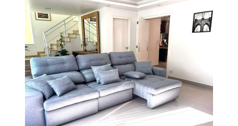 Belo Sobrado à venda no Bairro do Jardim Líbano na Rua João de Almeida e Silva,