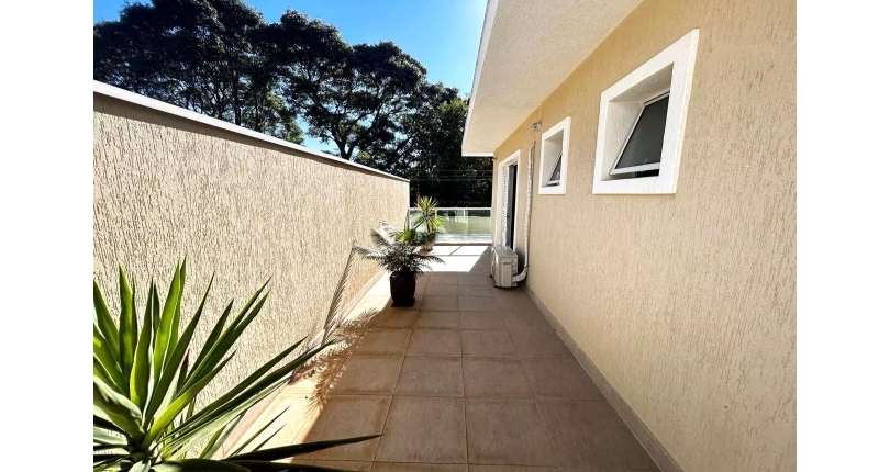 Belo Sobrado à venda no Bairro do Jardim Líbano na Rua João de Almeida e Silva,