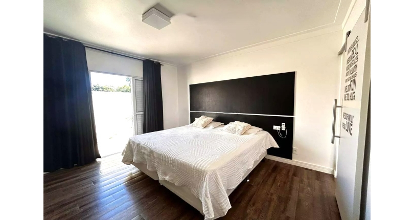 Belo Sobrado à venda no Bairro do Jardim Líbano na Rua João de Almeida e Silva,