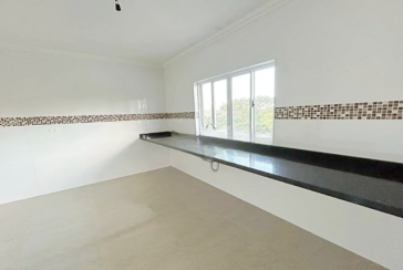 Sobrado novo à venda no Bairro da Chácara Inglesa na Rua Antônio Carlos Ferreira 152