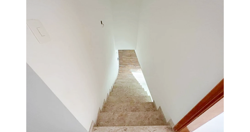 Belo Sobrado novo à venda no Bairro da Chácara Inglesa na Rua Antônio Carlos Ferreira 156