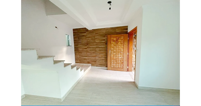 Belo Sobrado novo à venda no Bairro da Chácara Inglesa na Rua Antônio Carlos Ferreira 156