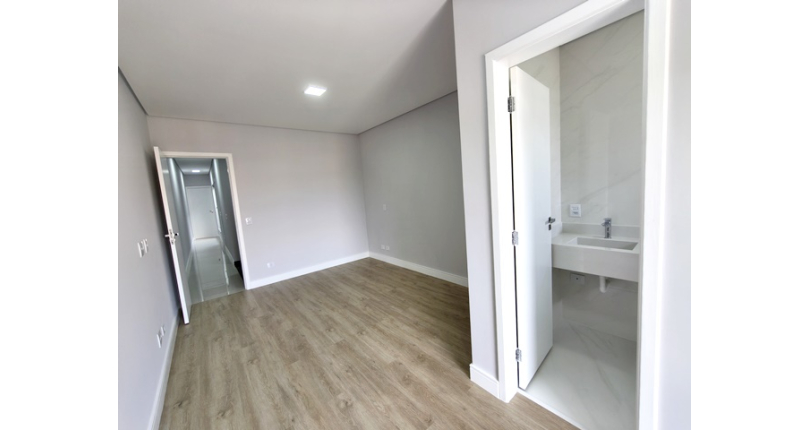 Lindo Sobrado novo à venda no Bairro do Jardim Maristela na Rua Coronel Augusto Machado 324