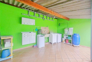 Belo Sobrado à venda no Bairro do Parque Nações Unidas na Rua Antônio de Cabezon