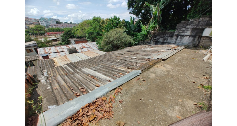 Terreno à venda Rua Camarões, Chácara Inglesa - Imóveis à Venda