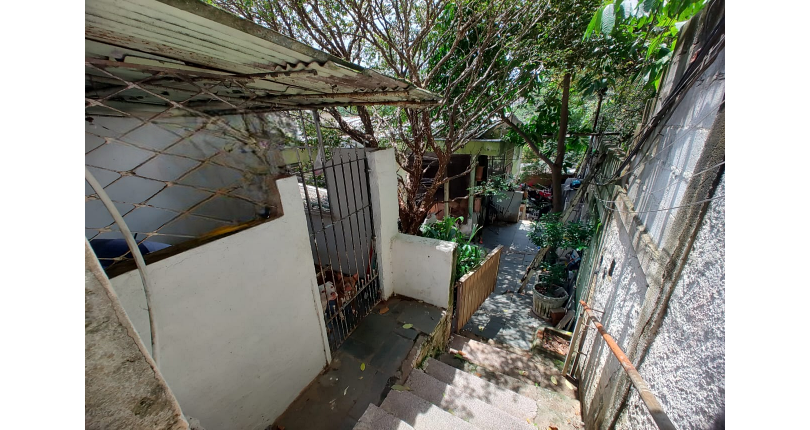 Terreno à venda Rua Camarões, Chácara Inglesa - Imóveis à Venda