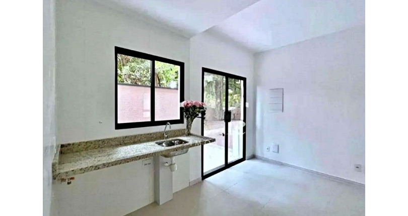 Sobrado à venda Rua Dona Maria Angélica, 513, Ayrosa - Imóveis à Venda