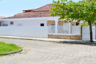 Casa térrea à venda em Itanhaém no Jardim Grandesp 
