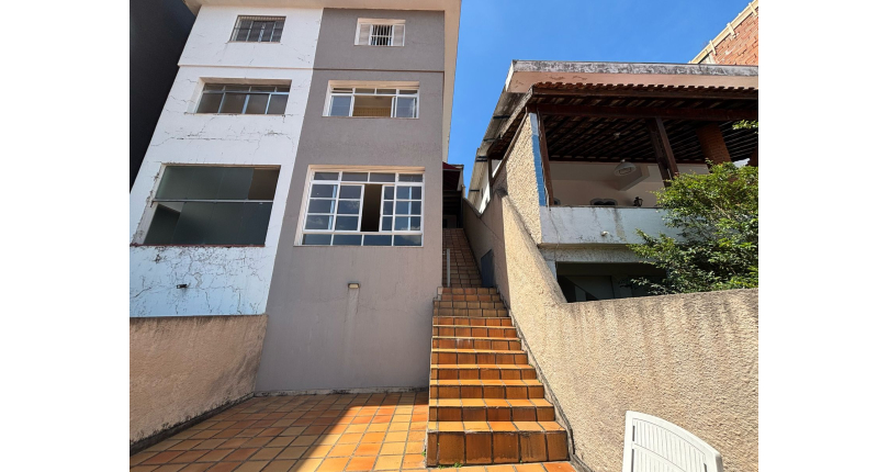 Sobrado à venda Rua Professor Benedito Alarico de Castro Borelli, Parque São Domingos - Imóveis à Venda