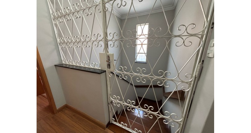 Sobrado à venda Rua Professor Benedito Alarico de Castro Borelli, Parque São Domingos - Imóveis à Venda