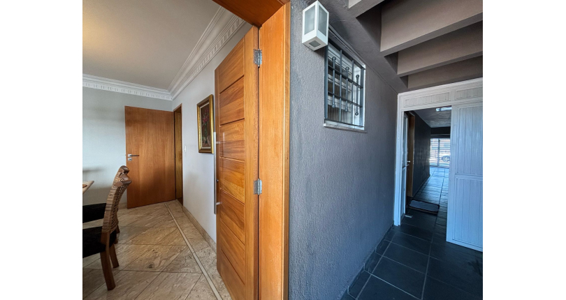 Sobrado à venda Rua Professor Benedito Alarico de Castro Borelli, Parque São Domingos - Imóveis à Venda