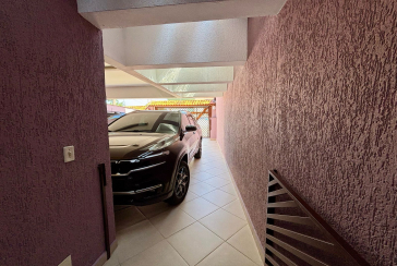 Belo Sobrado à venda no Bairro do Parque São Domingos na Rua Doutor Odon Carlos de Figueiredo Ferraz