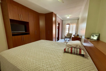 Belo Sobrado à venda no Bairro do Parque São Domingos na Rua Doutor Odon Carlos de Figueiredo Ferraz