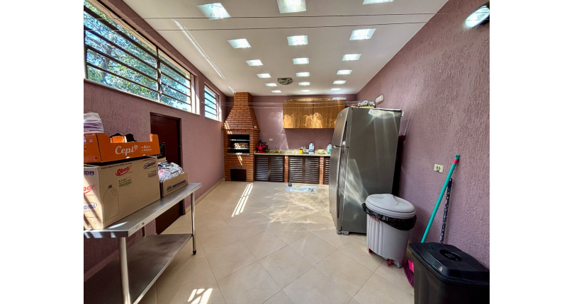 Belo Sobrado à venda no Bairro do Parque São Domingos na Rua Doutor Odon Carlos de Figueiredo Ferraz