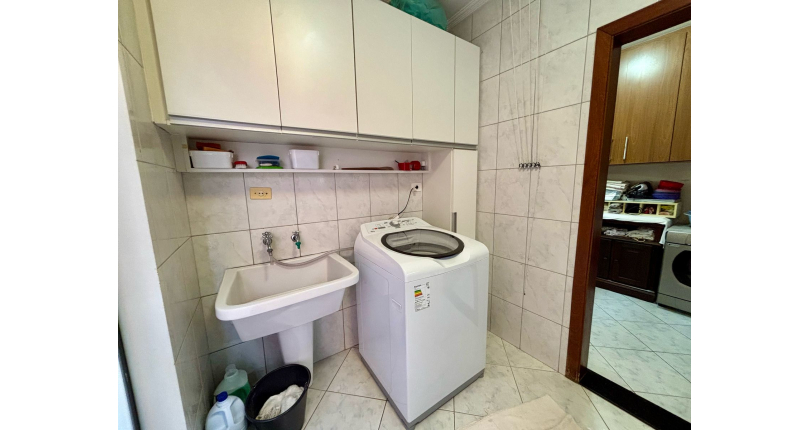 Belo Sobrado à venda no Bairro do Parque São Domingos na Rua Doutor Odon Carlos de Figueiredo Ferraz