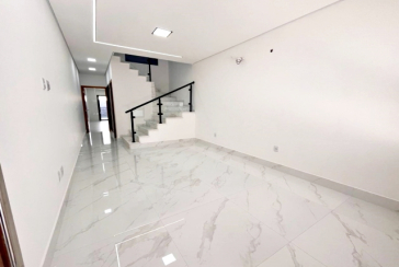 Lindo Sobrado Novo à venda Bairro do Parque São Domingos na Avenida General Charles de Gaulle 448,