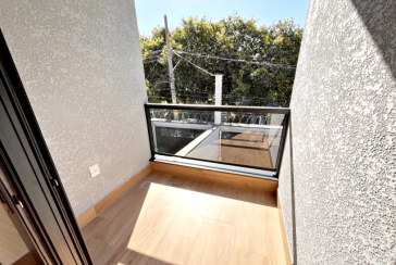 Lindo Sobrado Novo à venda Bairro do Parque São Domingos na Avenida General Charles de Gaulle 448,