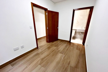 Lindo Sobrado Novo à venda Bairro do Parque São Domingos na Avenida General Charles de Gaulle 448,