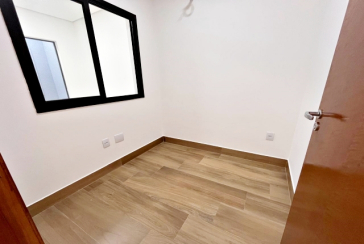 Lindo Sobrado Novo à venda Bairro do Parque São Domingos na Avenida General Charles de Gaulle 448,