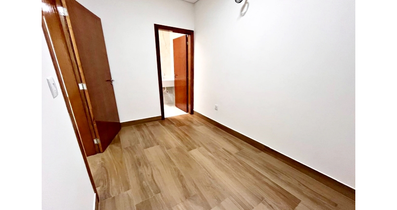 Lindo Sobrado Novo à venda Bairro do Parque São Domingos na Avenida General Charles de Gaulle 448,