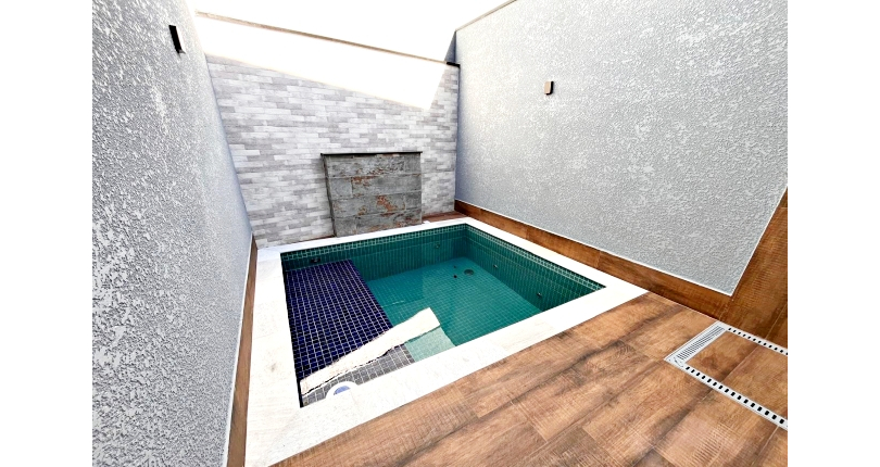 Lindo Sobrado Novo à venda Bairro do Parque São Domingos na Avenida General Charles de Gaulle 448,