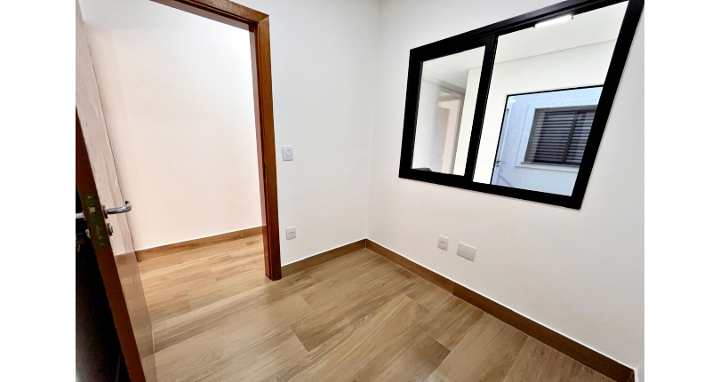 Sobrado à venda Avenida General Charles de Gaulle, 450, Parque São Domingos - Imóveis à Venda