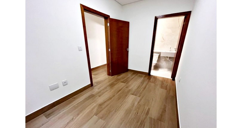 Sobrado à venda Avenida General Charles de Gaulle, 450, Parque São Domingos - Imóveis à Venda