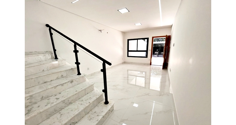 Lindo Sobrado Novo à venda Bairro do Parque São Domingos na Avenida General Charles de Gaulle 446, 