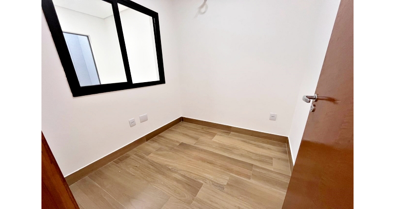 Lindo Sobrado Novo à venda Bairro do Parque São Domingos na Avenida General Charles de Gaulle 446, 