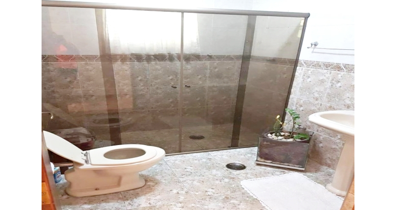 Bom Sobrado à venda no Bairro do Parque Nações Unidas na Rua Ciríaco Jimenez,