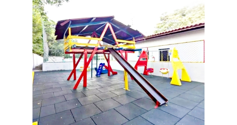  Apartamento à venda no Bairro do Parque Continental na Avenida Antônio de Souza Noschese 1675,