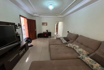 Belo Sobrado à venda no Bairro do Jardim Regina na Rua Engenheiro Marcílio Cardoso,