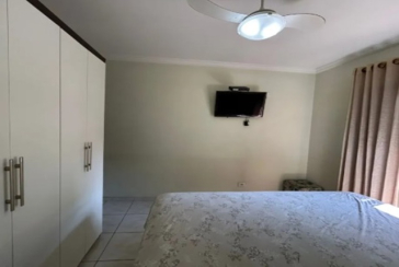 Belo Sobrado à venda no Bairro do Jardim Regina na Rua Engenheiro Marcílio Cardoso,