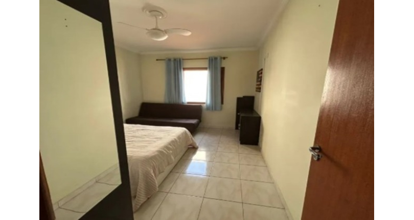 Belo Sobrado à venda no Bairro do Jardim Regina na Rua Engenheiro Marcílio Cardoso,