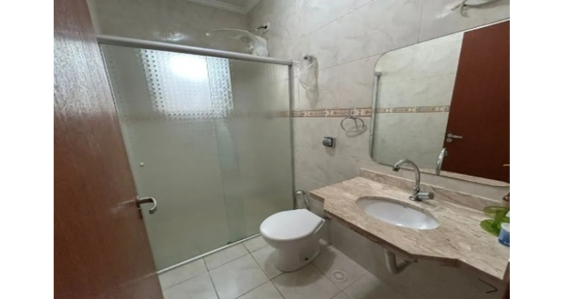 Belo Sobrado à venda no Bairro do Jardim Regina na Rua Engenheiro Marcílio Cardoso,