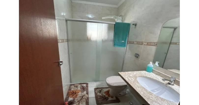 Belo Sobrado à venda no Bairro do Jardim Regina na Rua Engenheiro Marcílio Cardoso,