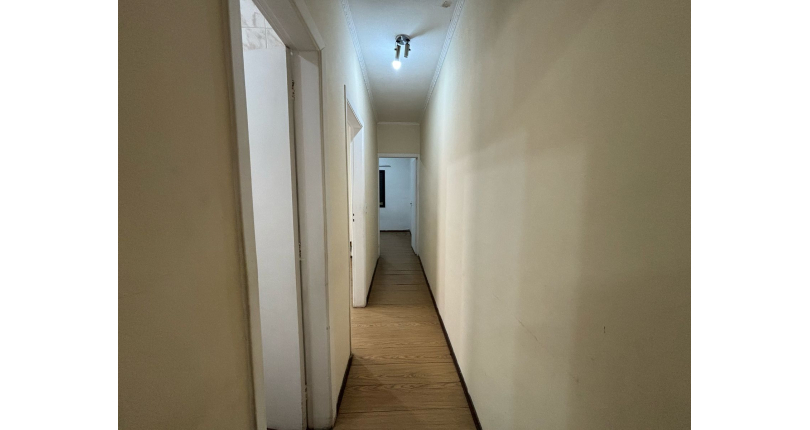 Casa à venda no Bairro do Parque São Domingos na Avenida General Charles de Gaulle