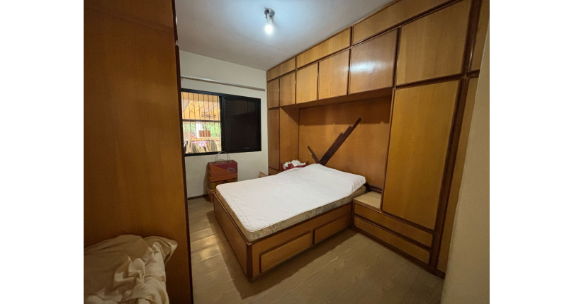 Casa à venda no Bairro do Parque São Domingos na Avenida General Charles de Gaulle