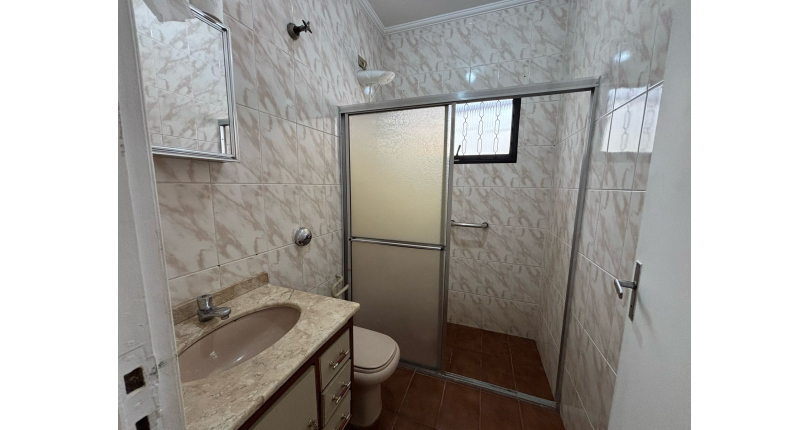 Casa à venda no Bairro do Parque São Domingos na Avenida General Charles de Gaulle