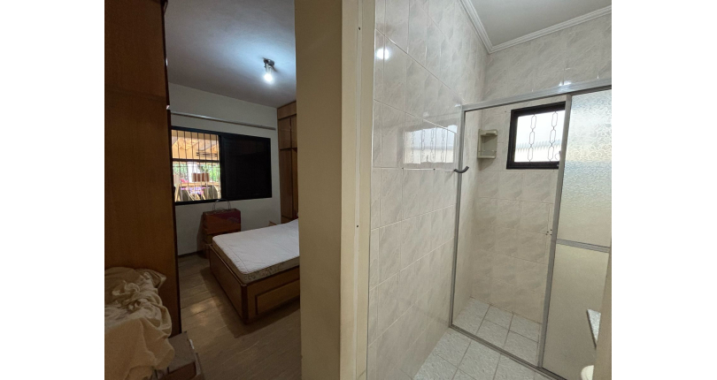 Casa à venda no Bairro do Parque São Domingos na Avenida General Charles de Gaulle