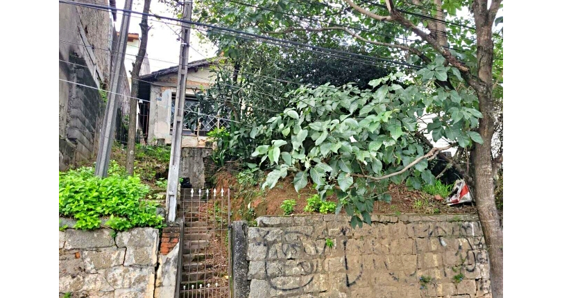 Terreno à venda no Bairro da Vila Mangalot na Rua Joaquim Oliveira Freitas, 