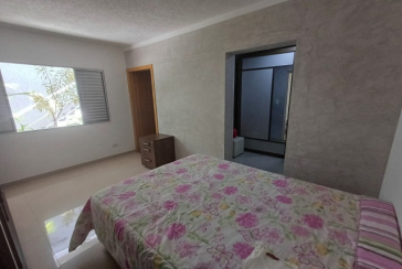 Casa assobradada à venda no Bairro do Parque Maria Domitila na Rua Eusebio da Silva