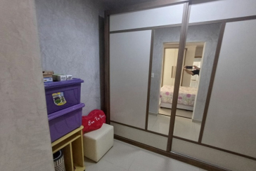 Casa assobradada à venda no Bairro do Parque Maria Domitila na Rua Eusebio da Silva