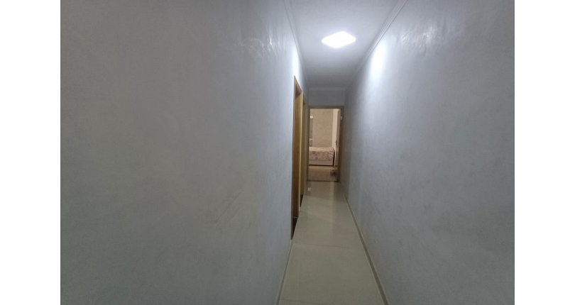 Casa assobradada à venda no Bairro do Parque Maria Domitila na Rua Eusebio da Silva