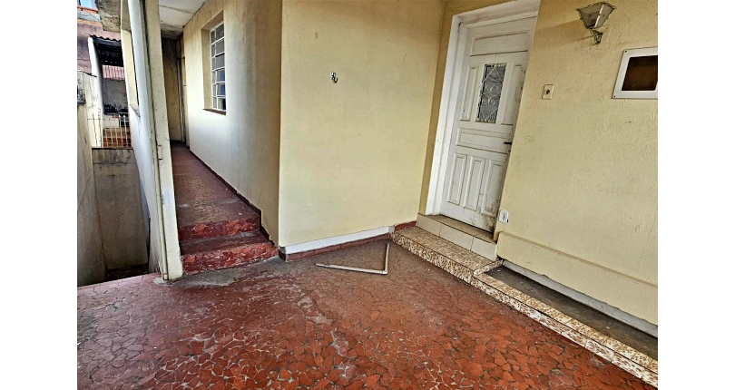 Sobrado à venda no Bairro do Jardim Mangalot na Rua Manoel Ferreira Barbosa,